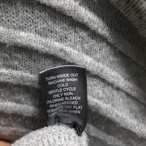 Marled Long Gray Sweater - Picture 3 of 3